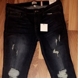 Low rise sneak peak denim jean